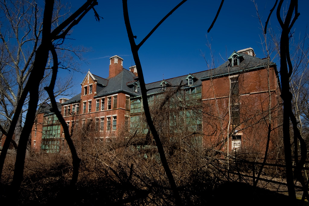 Norwich State Hospital an Abandoned Psychiatric Hospital in Preston, CT