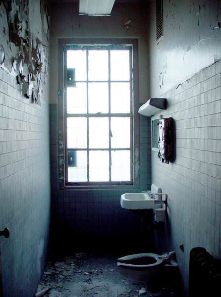 Bathroom - Photo of the Abandoned Kings Park Psychiatric Center